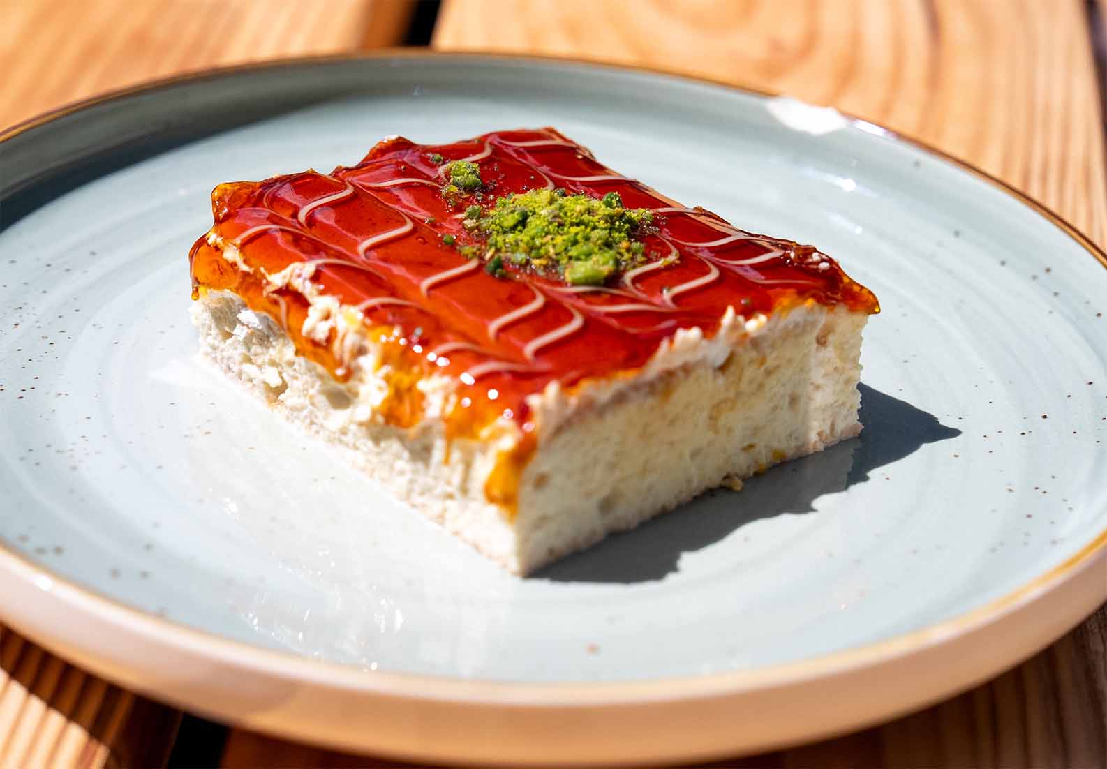 Trilece, hausgemachter Dreimilch-Kuchen als neues Dessert bei Kebab'ry 100 Frankfurt